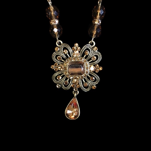 Vintage Pre-2000s Avon Rhinestone Bead Necklace - Picture 3 of 7